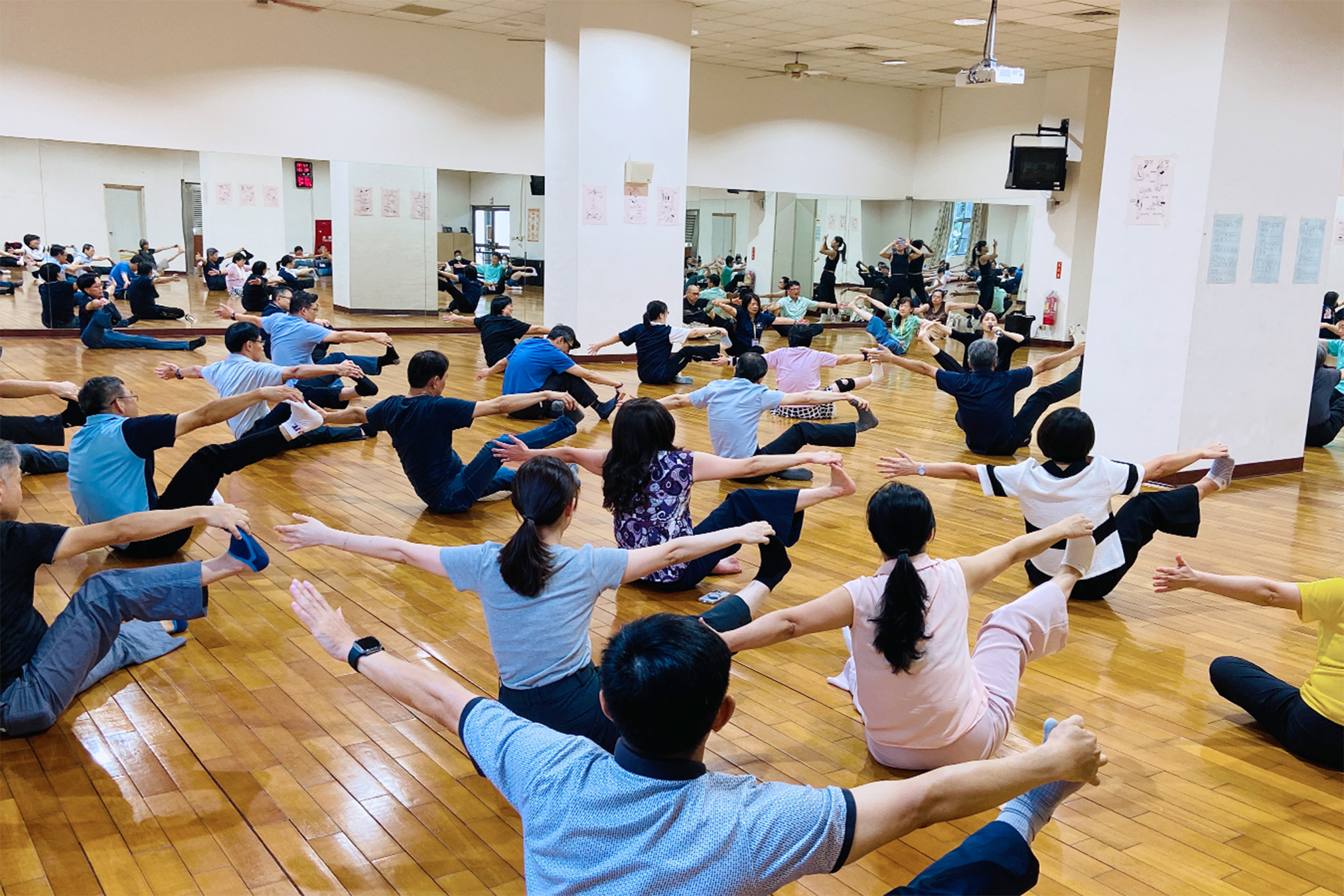 深化實踐覺察力，校園領導展新貌：2017年第150暨151期國中小校長儲訓回流研習班