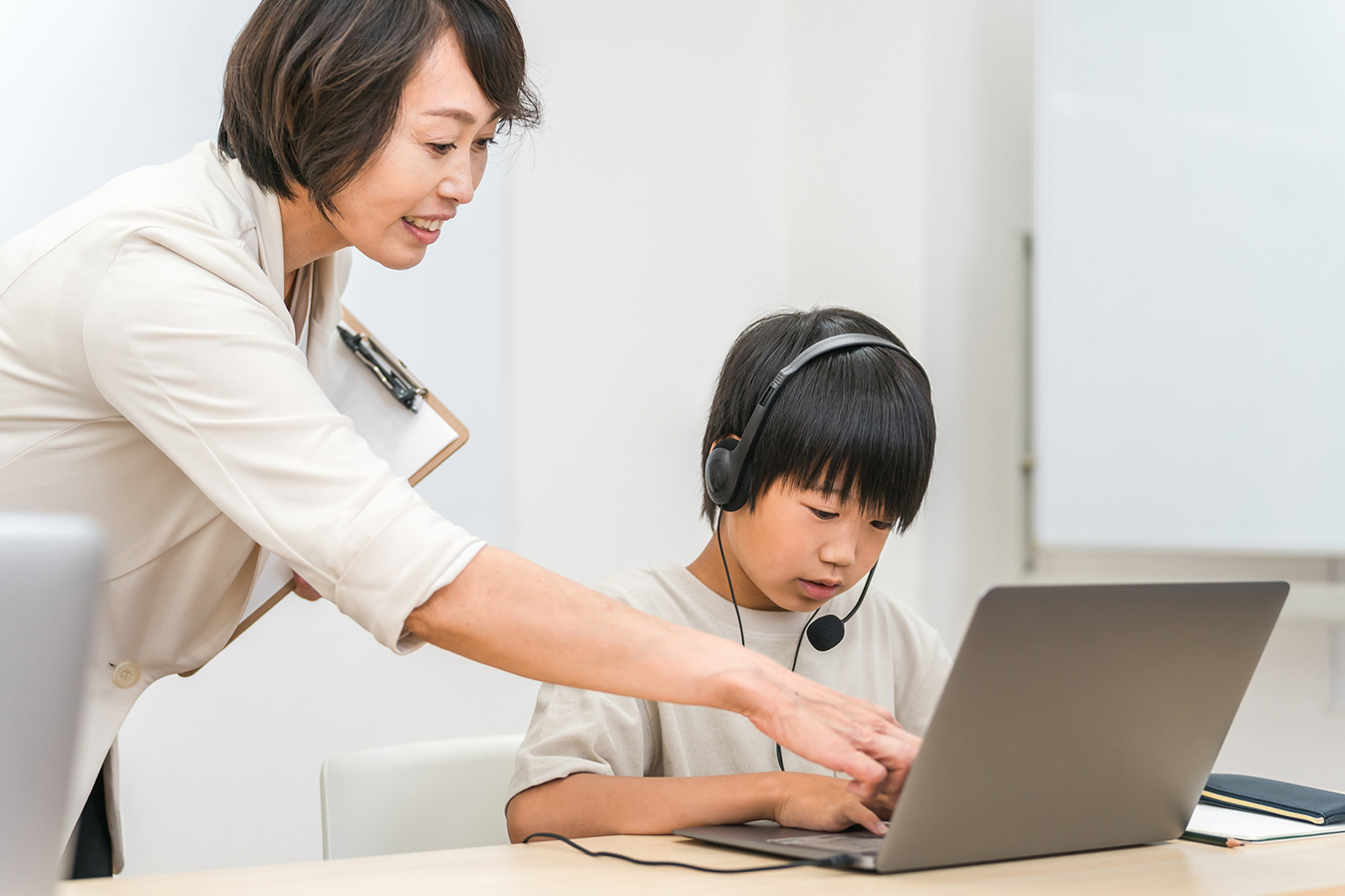 為AI時代準備的教學指南：中小學數位教學指引3.0